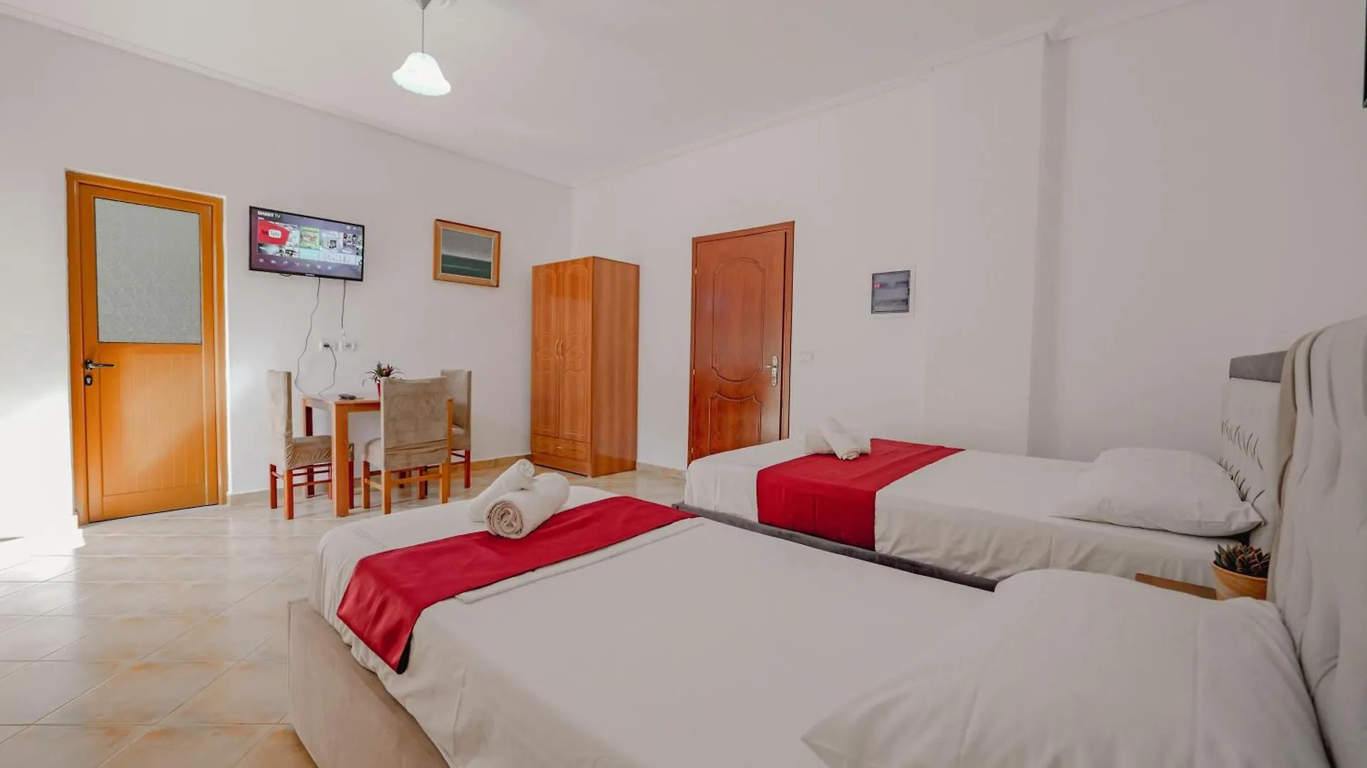 Cozy Apartments Downtown Ksamil