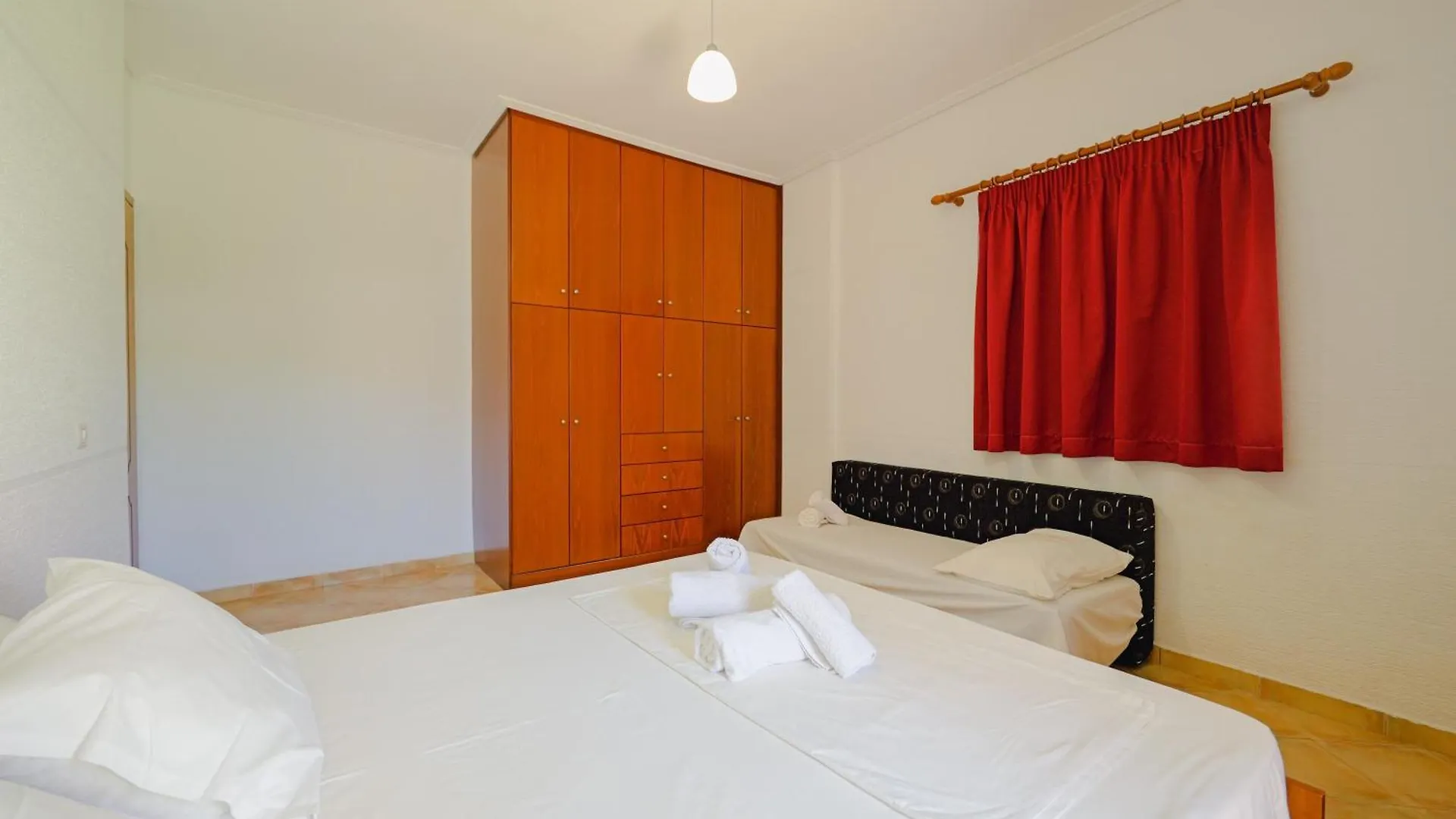 Cozy Apartments Downtown Ksamil Albania