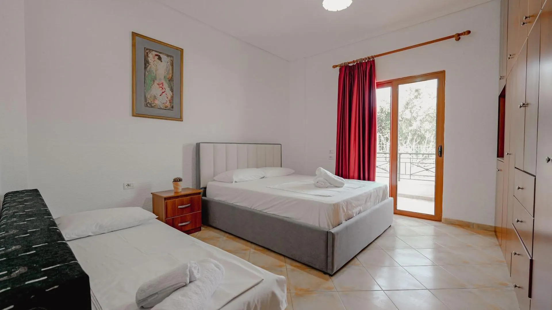 Cozy Apartments Downtown Ksamil