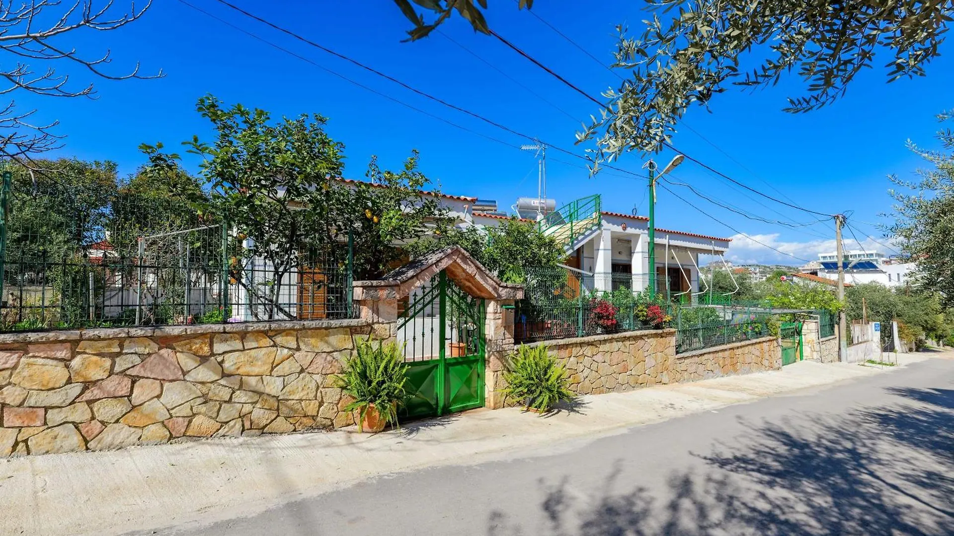 Cozy Apartments Downtown Ksamil Albania