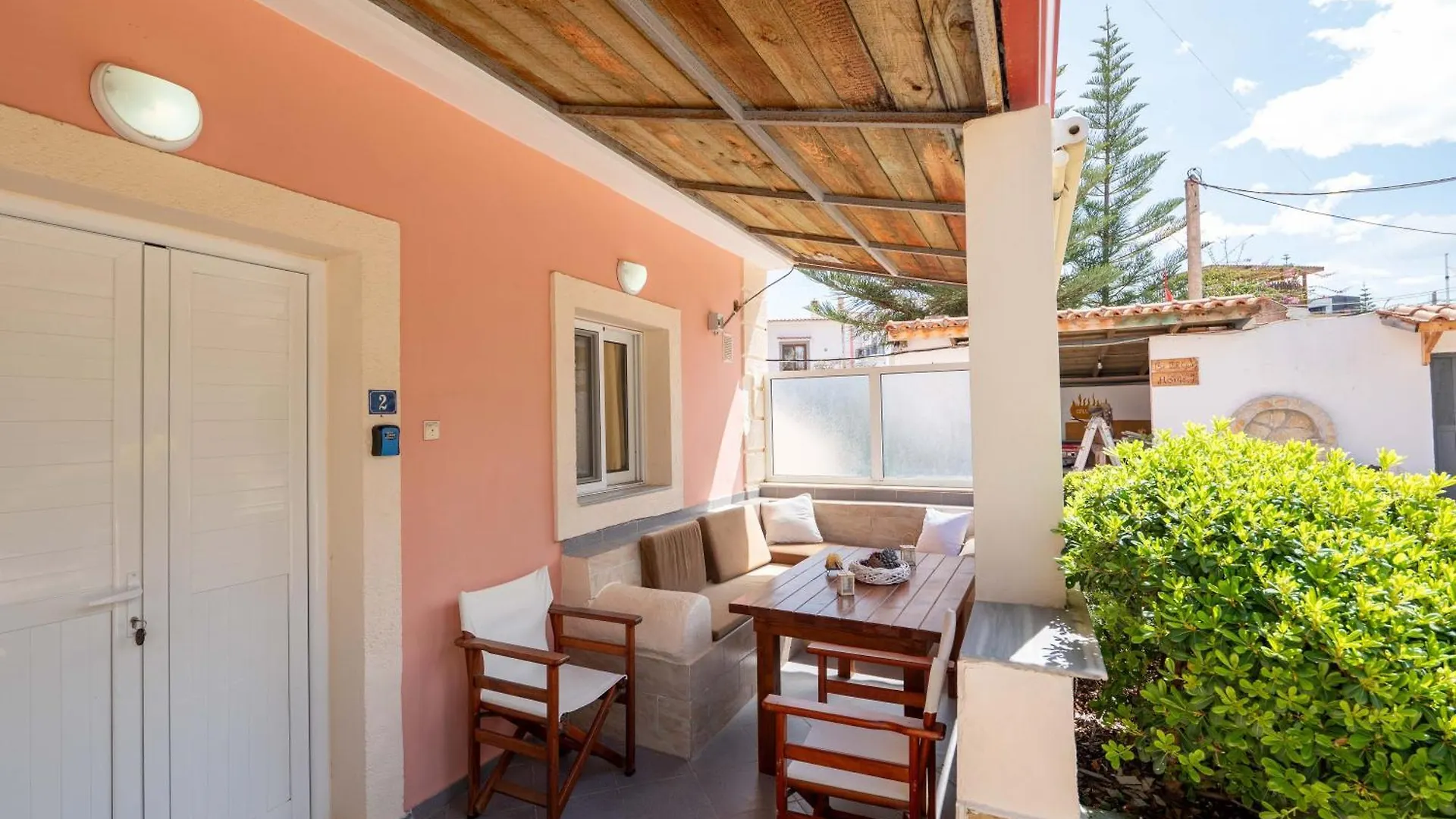 Cozy Apartments Downtown Ksamil