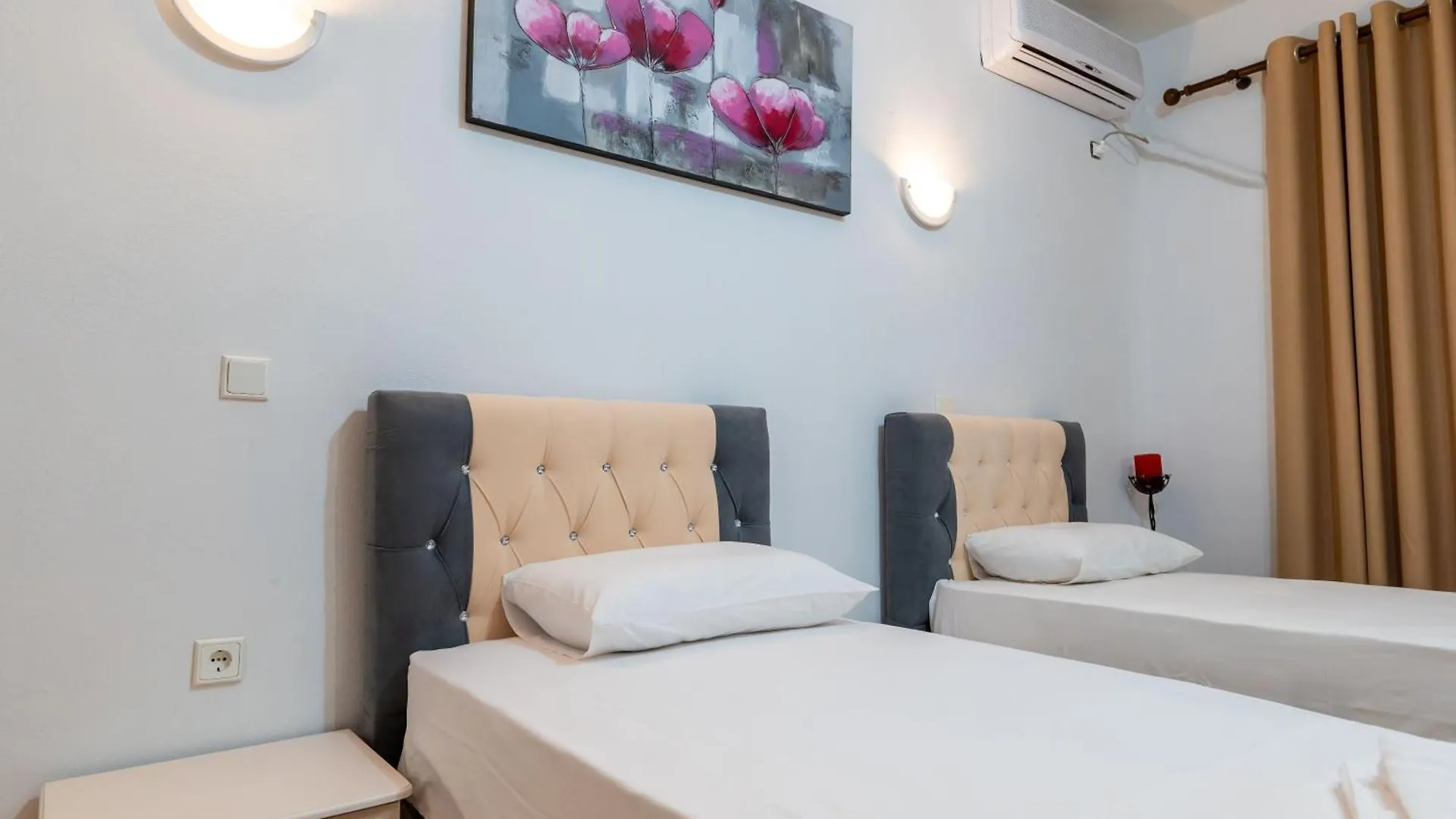 Cozy Apartments Downtown Ksamil Albania