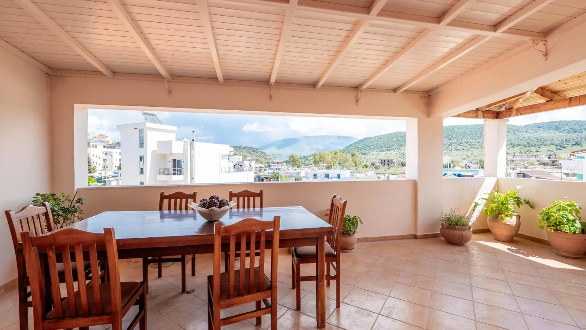 Cozy Apartments Downtown Ksamil